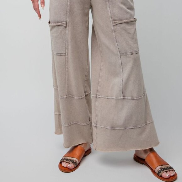 EASEL Select Comfort LUX Premium Mineral Wash Wide Leg Pant Raw Hem Seam Details - Picture 5 of 7